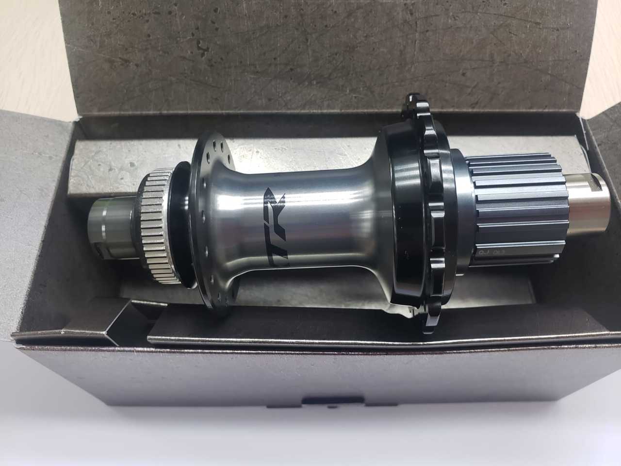 SHIMANO XTR CENTER LOCK D REAR HUB-32H-148MM-FH-M9111-B/ SHIMANO