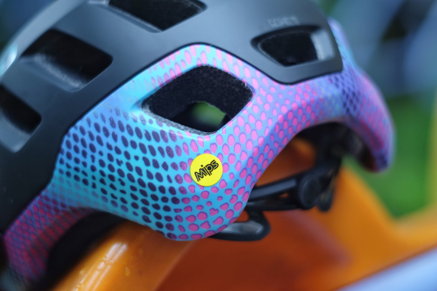 GIRO RADIX MIPS W Women's Helmet