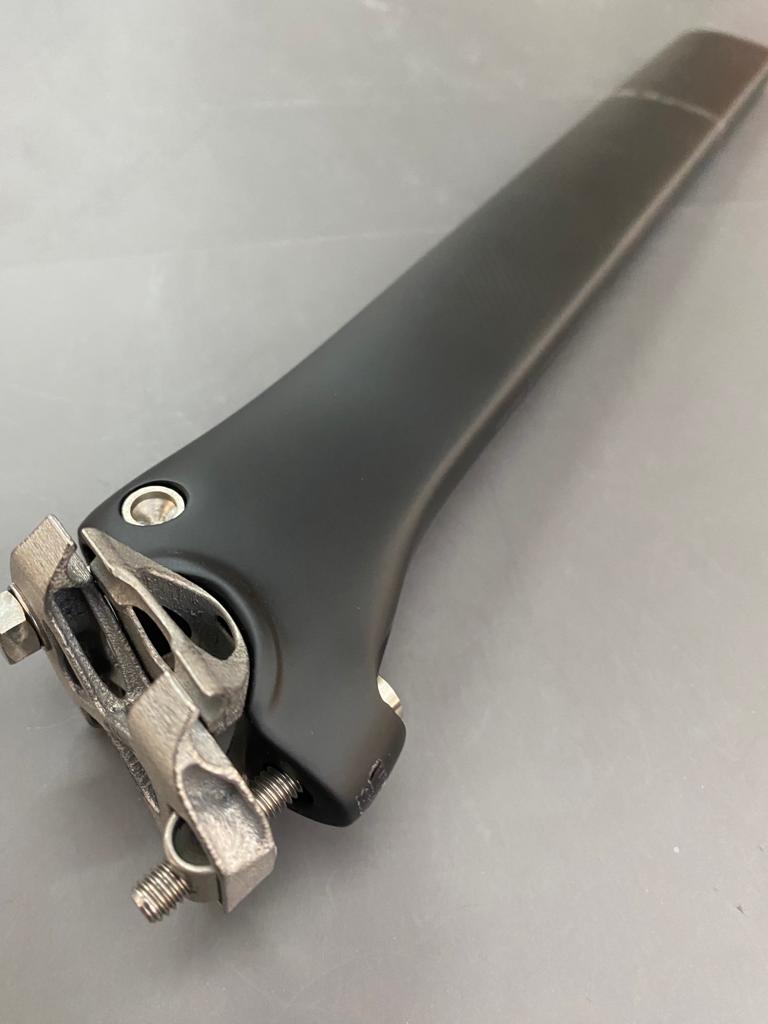 Pinarello Dogma F Seatpost~0 Off