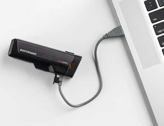 Bontrager Ion Pro RT 遙控前燈 - 黑色 / Bontrager Ion Pro RT Front Bike Light - black