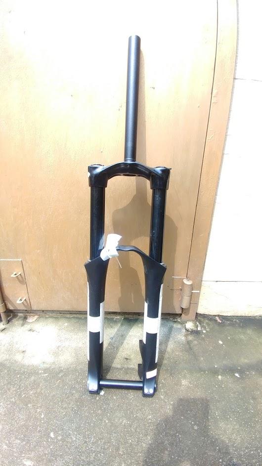 Marzocchi 66 Light 26"避震叉 170mm行程,20mm前軸,1-1/8"直叉管/MARZOCCHI 66LIG FRONT SUSP. FORK~BK-170MM