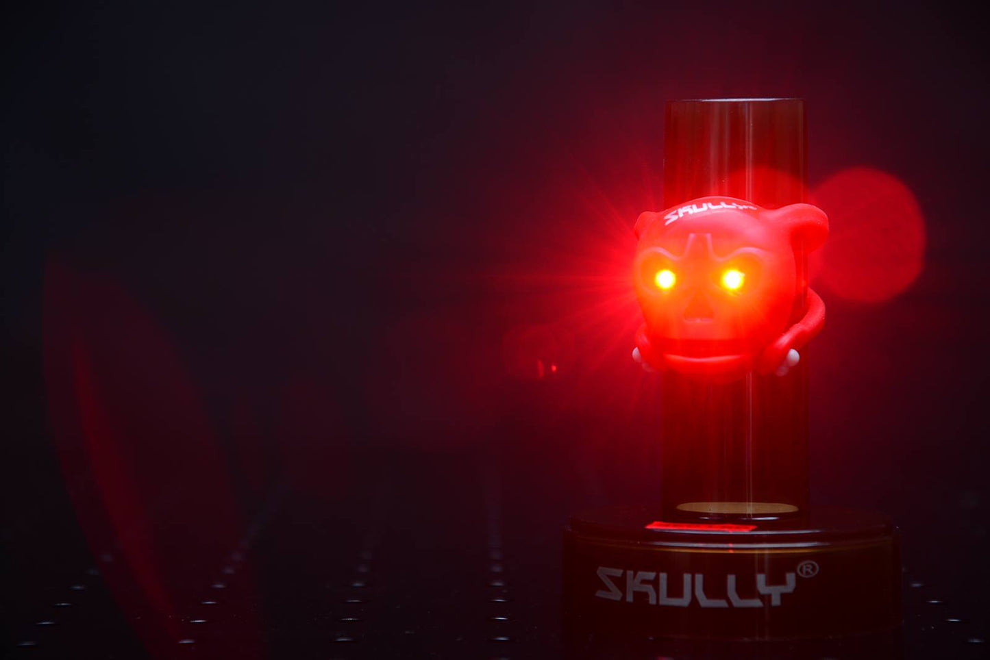 SKULLY CLIP-ON LED 燈 / SKULLY CLIP-ON LED LIGHT