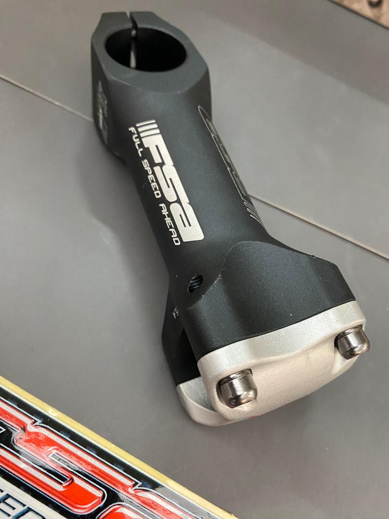 FSA XC-170 車頭柱~25.4X6X105MM~黑色 / FSA XC-170 STEM LASER GRAPHIC~25.4X6X105MM