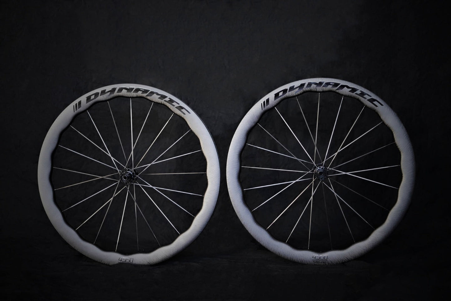 Dynamic 700C Velocity 碳纖維碟剎輪組-Shimano / Dynamic 700C Velocity Carbon Spoke Disc Wheelset-Shimano