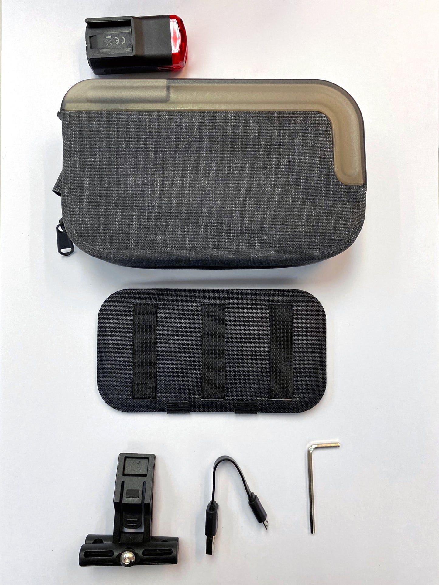 READY GO LUMIS SADDLE BAG WITH RED LIGHT SET