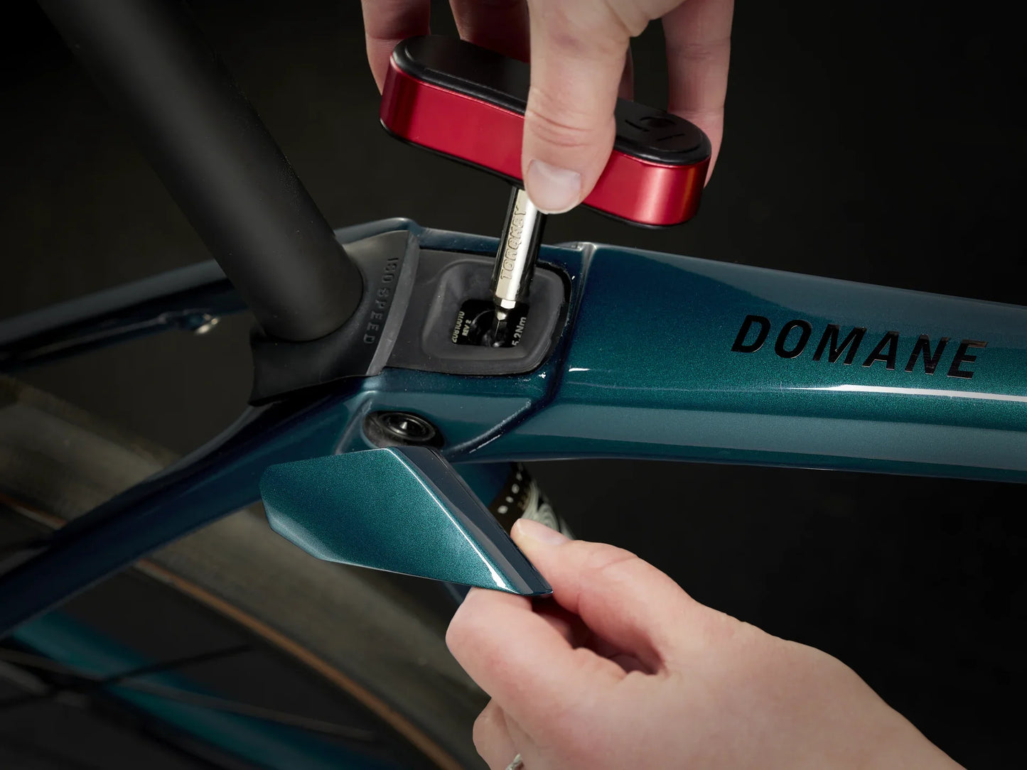 Trek 2024 Domane SL 5 Gen 4 公路車-Dark Aquatic / Trek 2024 Domane SL 5 Gen 4 Road Bike-Dark Aquatic