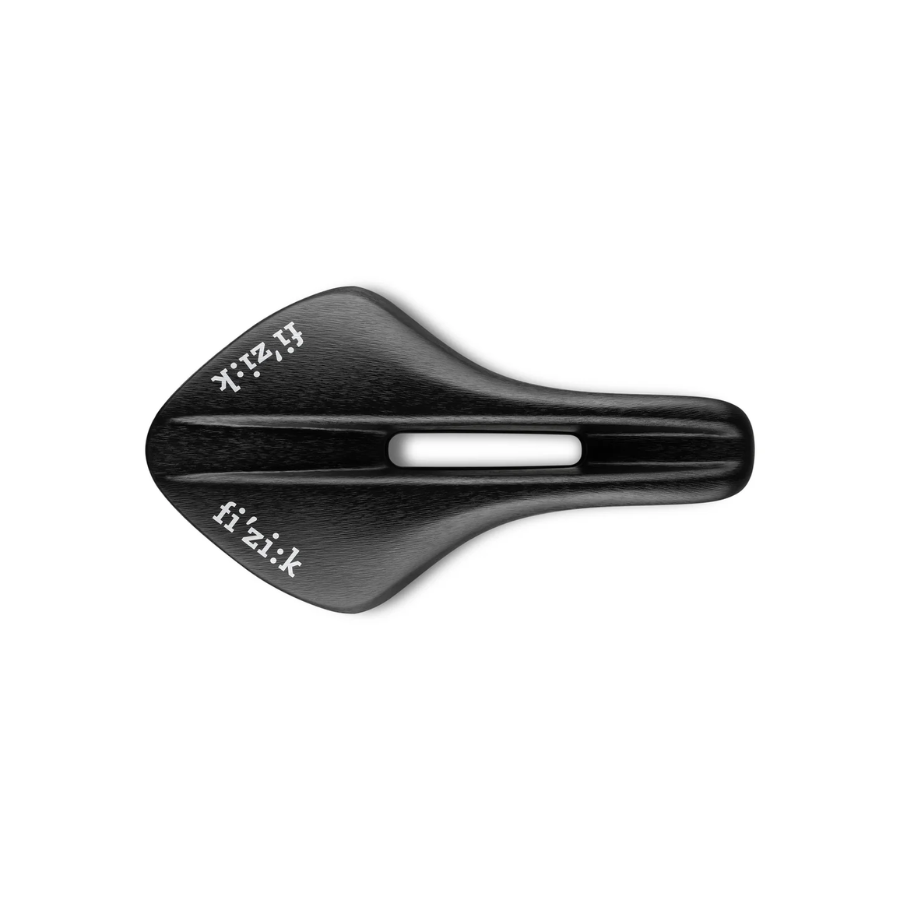 Fizik Aeris Short-Distance R1 Light 135mm 三鐵短距離單車座位，配備輕量化 EVA 泡棉與前傾減壓設計。