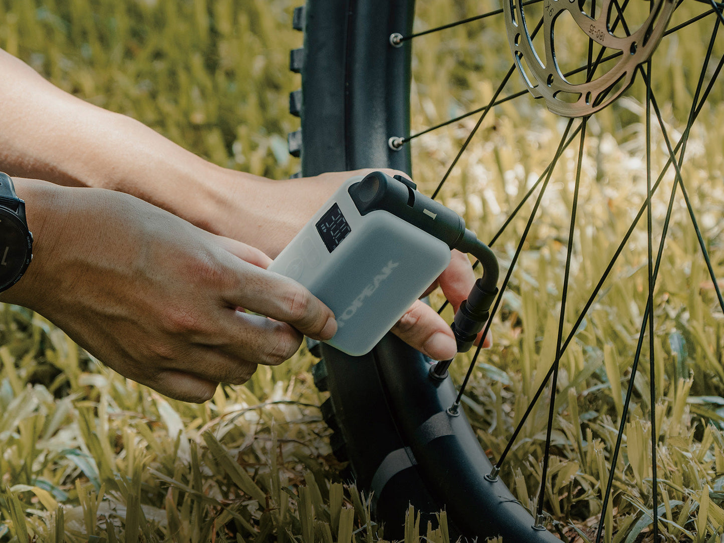 Topeak E-Booster 電子打氣泵