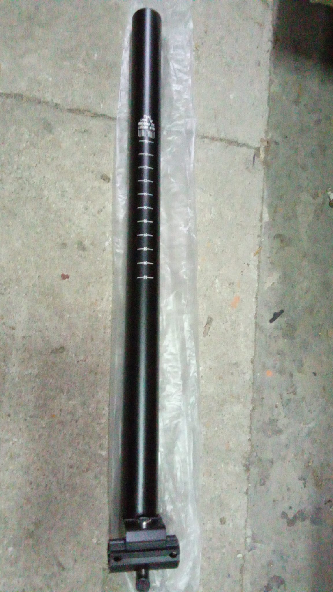 鋁合金長座通~33.9 X 550MM 黑色