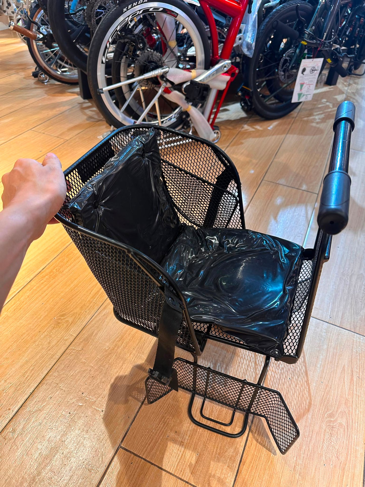 後鐵座椅有軟墊梳化-黑色 (TH-04) / REAR STEEL BABY SEAT WITH SOFA
