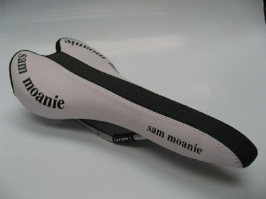SAM MOANIE SPORT (Sardine Bow) Black in the middle and white seats on both sides-1008P104 / SAM MOANIE SPORT SADDLE-1008P104-WH/BK