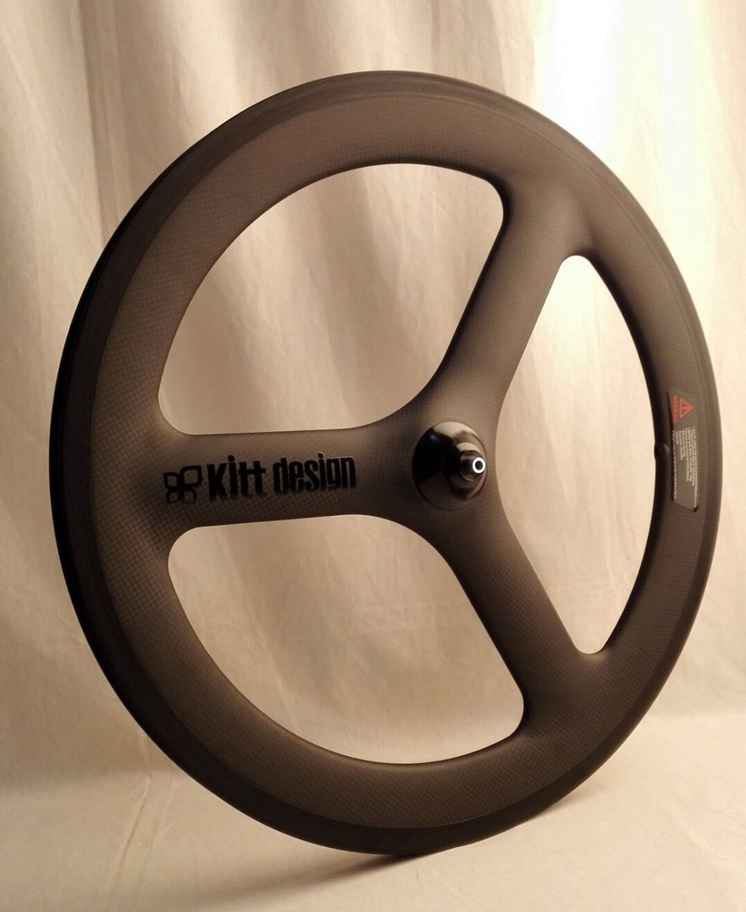 KittDesign carbon tri-spoke wheel リアホイール